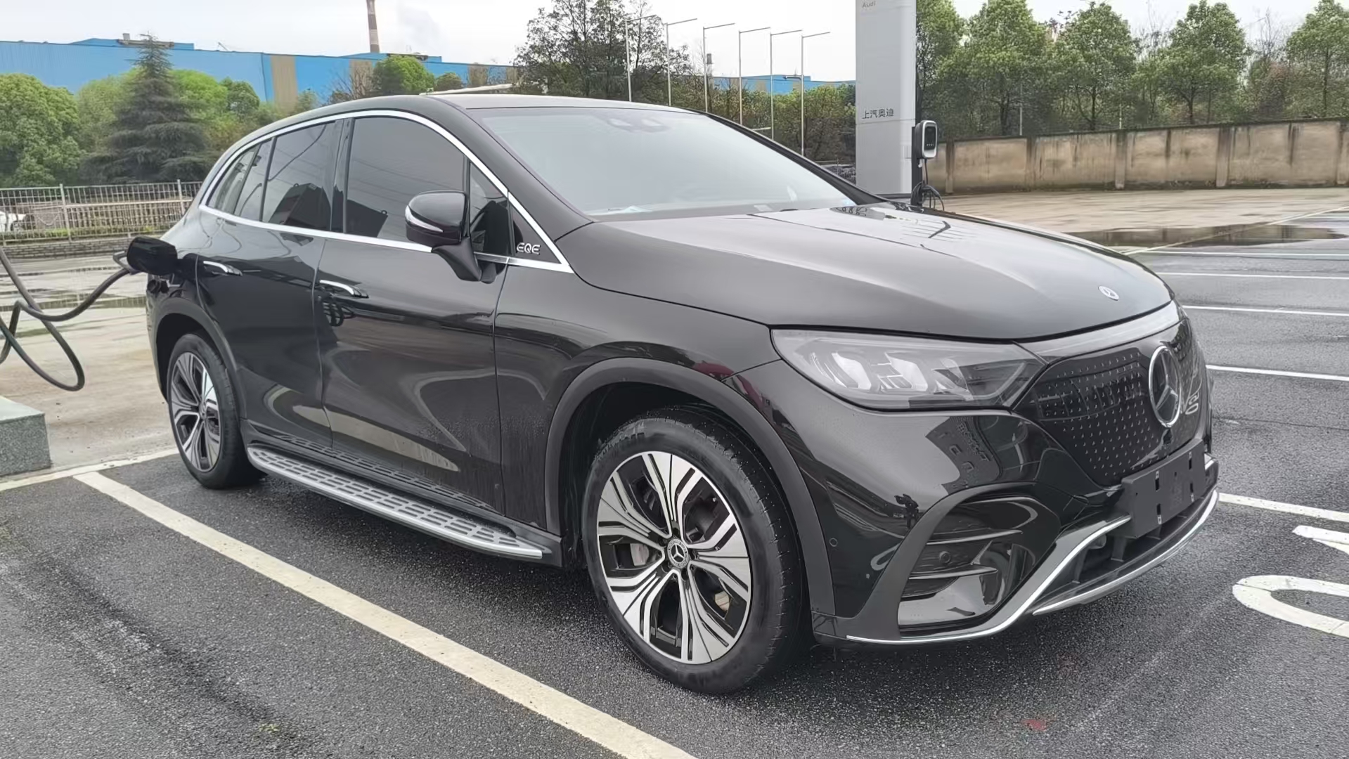 Mercedes-Benz EQE 500 SUV